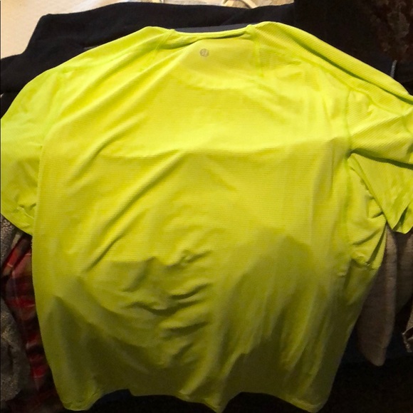 Large Men’s Lulu Tee - Picture 4 of 4